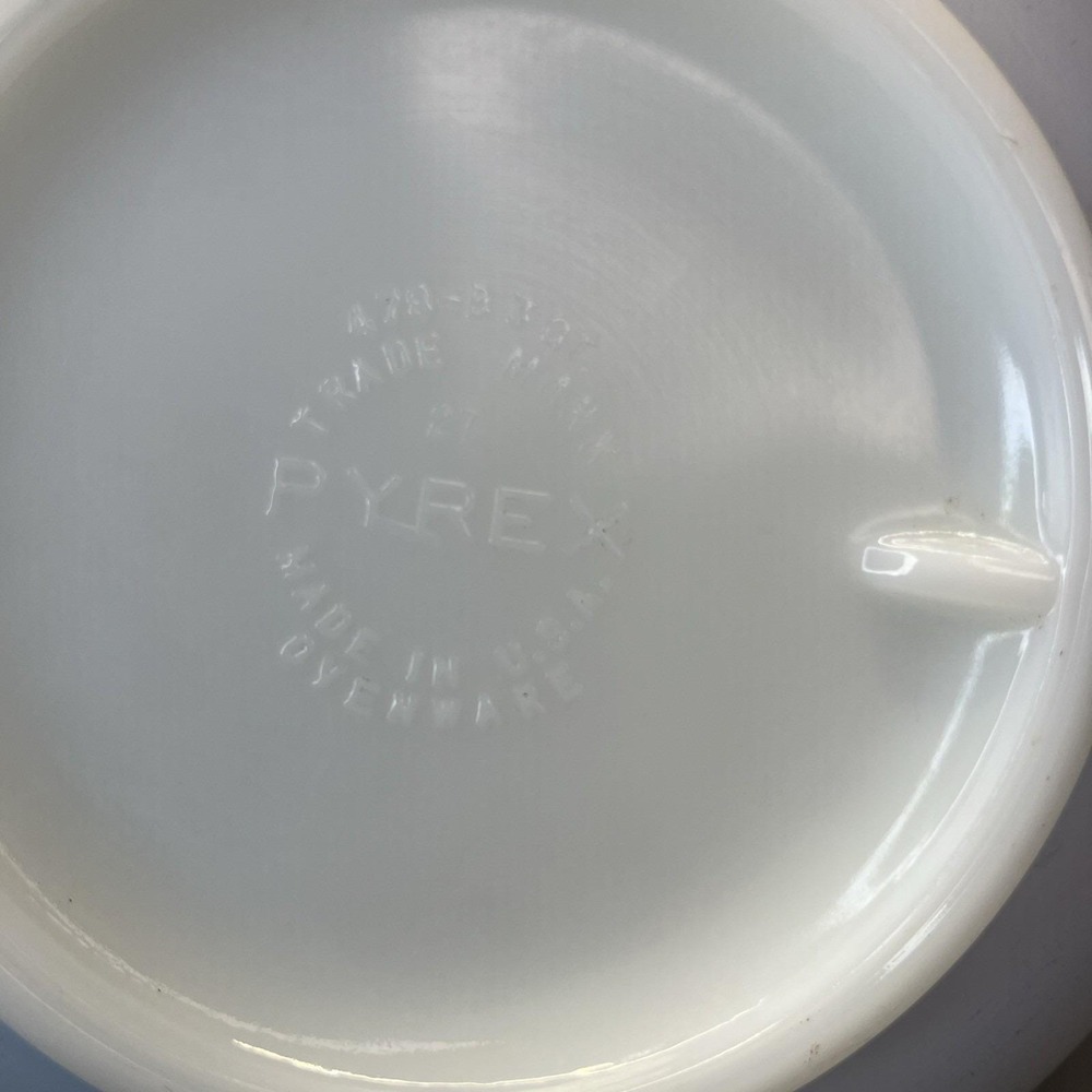 PYREX Brittany Blue 3 Qt Mixing Bowl 479-B 27 Floral Scroll USA Vintage 60s - Picture 6 of 10